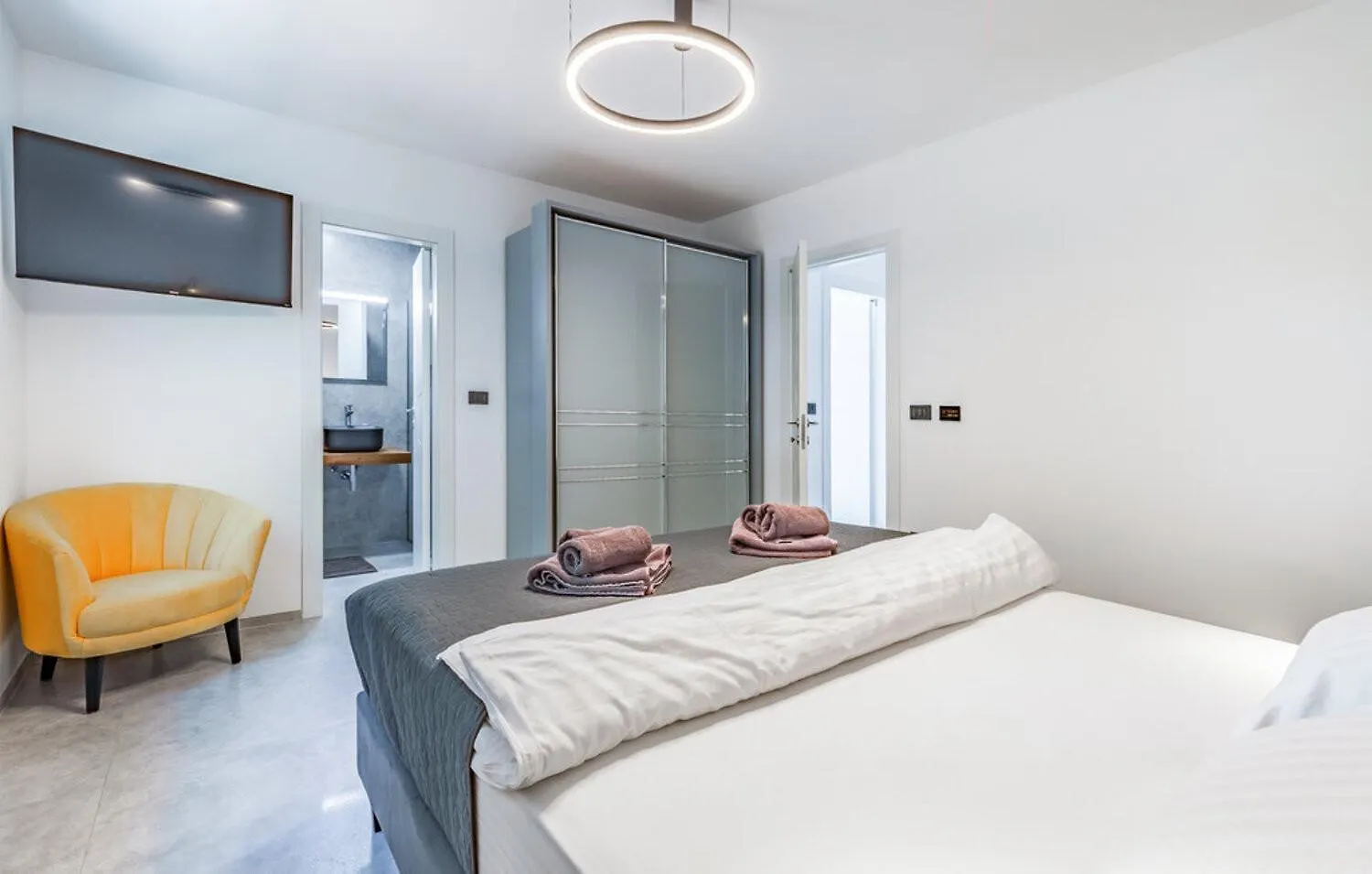 Villa Palatium III In Fazana For 8 People Only 200 Meters From The Sea With Sauna & Indoor-Outside Heated Pool