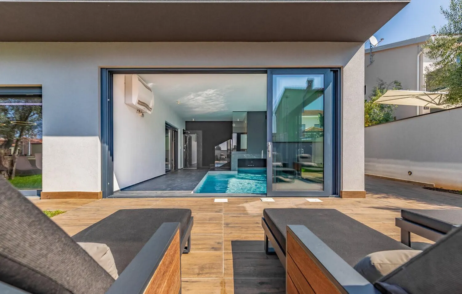 Villa Palatium III In Fazana For 8 People Only 200 Meters From The Sea With Sauna & Indoor-Outside Heated Pool