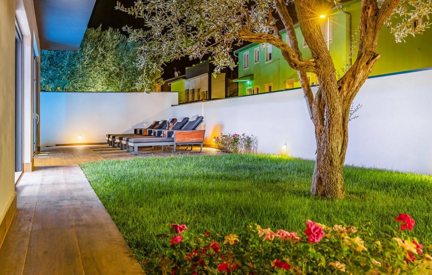 Villa Palatium III In Fazana For 8 People Only 200 Meters From The Sea With Sauna & Indoor-Outside Heated Pool