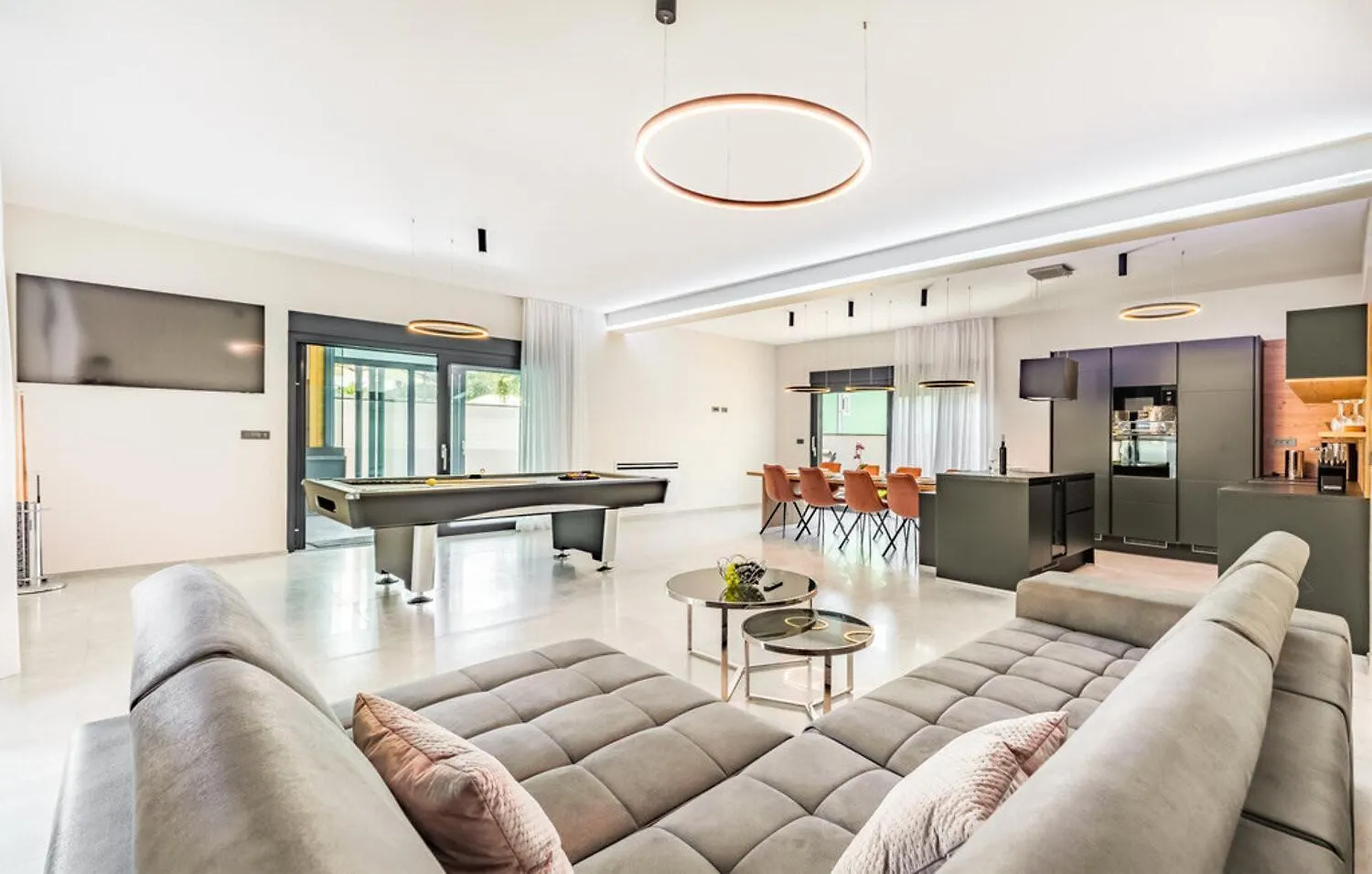 Villa Palatium III In Fazana For 8 People Only 200 Meters From The Sea With Sauna & Indoor-Outside Heated Pool