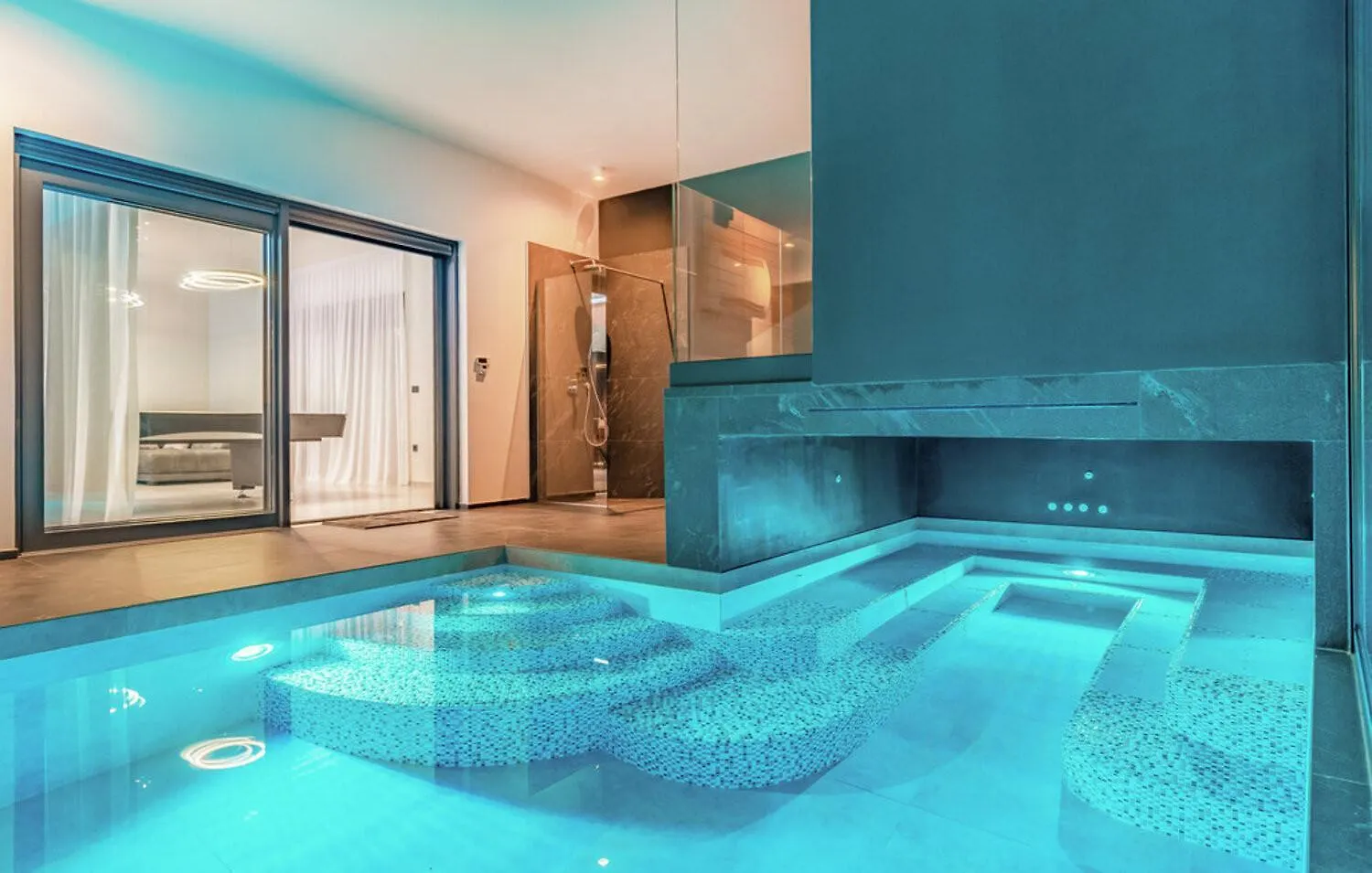 Villa Palatium III In Fazana For 8 People Only 200 Meters From The Sea With Sauna & Indoor-Outside Heated Pool クロアチア