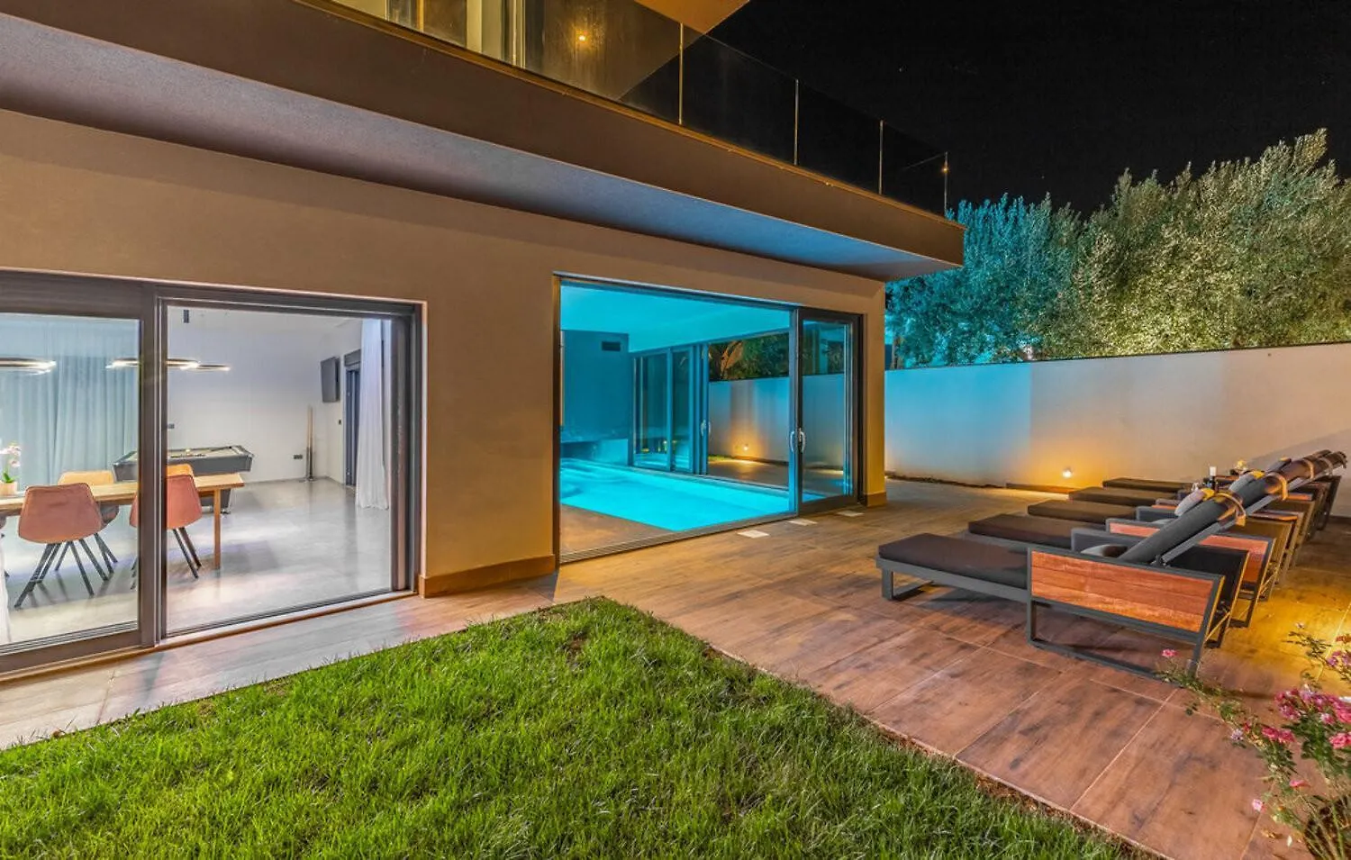 Villa Palatium III In Fazana For 8 People Only 200 Meters From The Sea With Sauna & Indoor-Outside Heated Pool 0*,